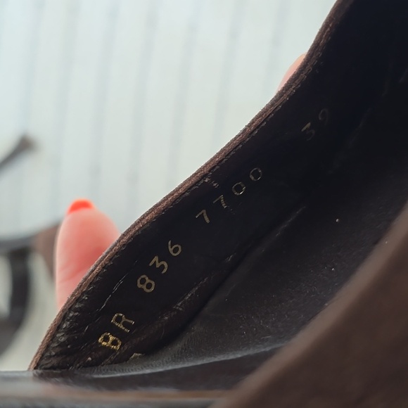 Escada pumps - Picture 9 of 13